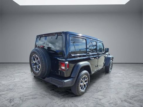 Used 2024 Jeep Wrangler Unlimited Sport AWD/4WD image 7
