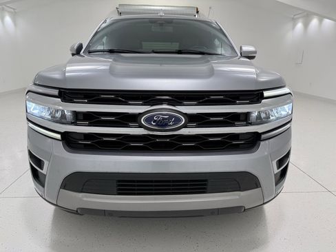 Used 2024 Ford Expedition Limited image 2