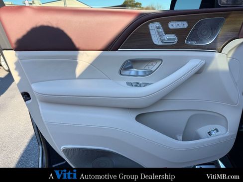 Certified 2024 Mercedes-Benz Maybach GLS 600 4MATIC image 16