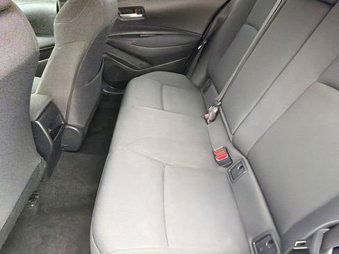 Used 2021 Toyota Corolla LE image 14
