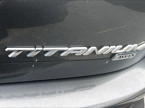 Used 2017 Ford Edge Titanium w/ Equipment Group 301A AWD/4WD image 7