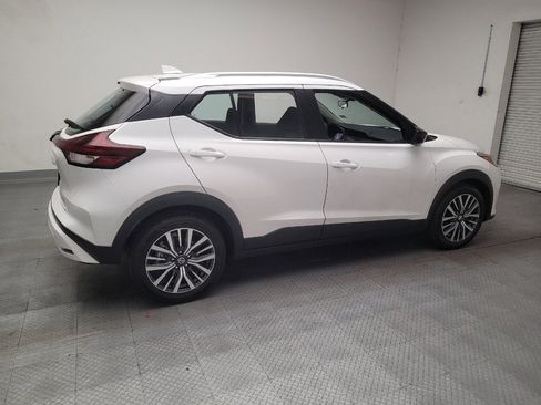 Used 2021 Nissan Kicks SV FWD image 10
