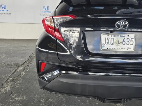 Used 2022 Toyota C-HR XLE image 35