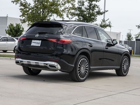 Used 2025 Mercedes-Benz GLC 300 image 9