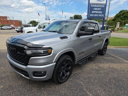 Used 2025 RAM 1500 Big Horn AWD/4WD image 2