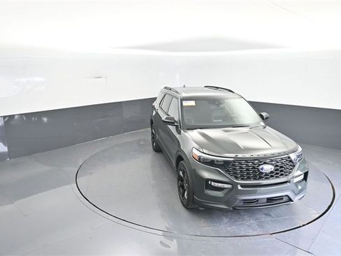 Used 2023 Ford Explorer ST-Line w/ Class IV Trailer Tow Package image 24