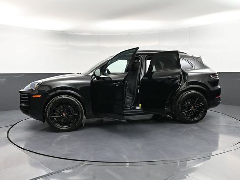 New 2026 Porsche Cayenne AWD/4WD image 37
