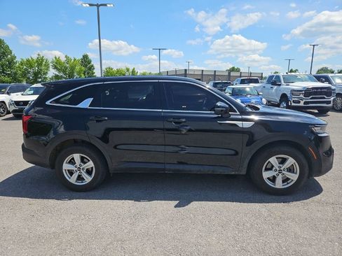 Used 2022 Kia Sorento LX FWD image 8