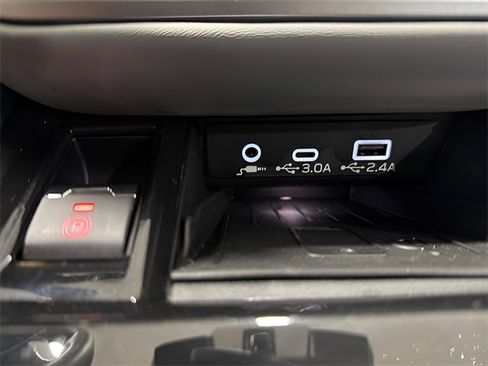 Certified 2025 Subaru Outback Premium w/ Popular Package #1A image 19