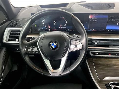 Used 2024 BMW X5 xDrive40i w/ Premium Package AWD/4WD image 9