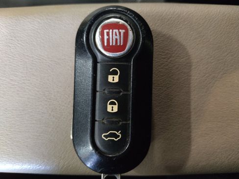 Used 2015 FIAT 500L Lounge FWD image 32