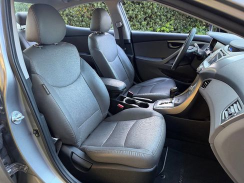 Used 2012 Hyundai Elantra Limited w/ Technology Pkg 5 FWD image 24