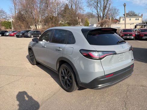 Certified 2024 Honda HR-V Sport image 9