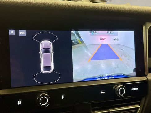 Used 2022 Porsche Macan image 15