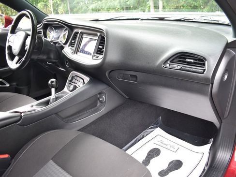 Used 2021 Dodge Challenger R/T image 28