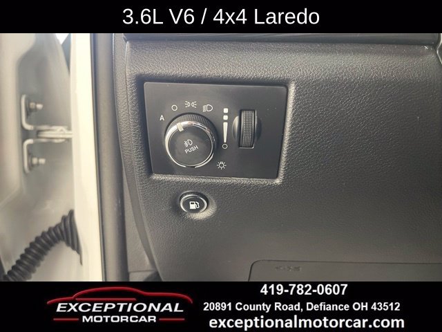 Used 2020 Jeep Grand Cherokee Laredo AWD/4WD image 36