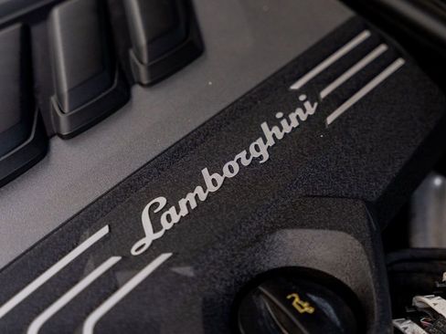 Used 2020 Lamborghini Urus image 84