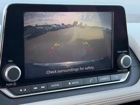 Used 2023 Nissan Rogue SV FWD image 12