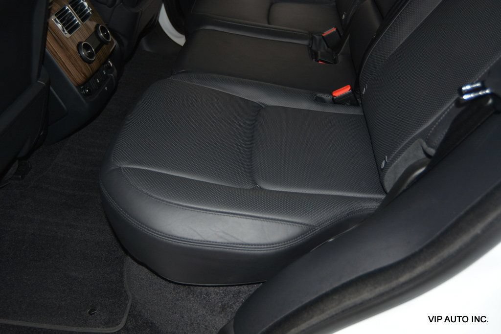 Used 2018 Land Rover Range Rover HSE AWD/4WD image 26