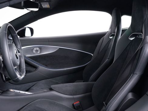 New 2026 McLaren Artura RWD image 9