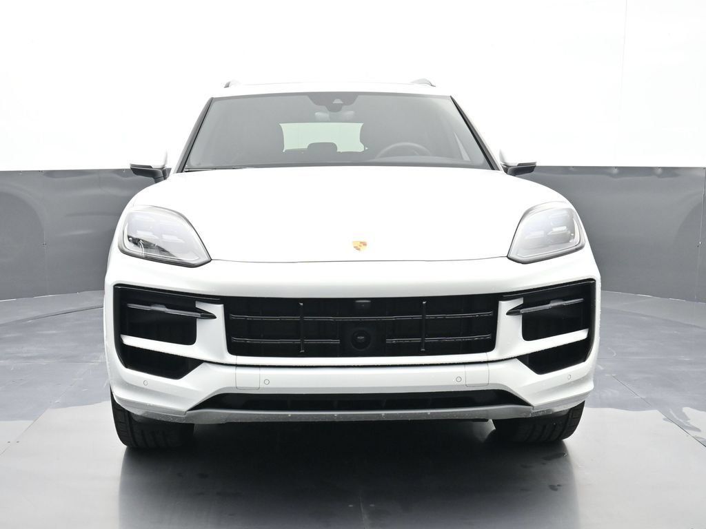 Certified 2025 Porsche Cayenne AWD/4WD image 25