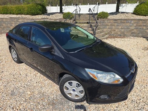 Used 2014 Ford Focus S FWD image 29
