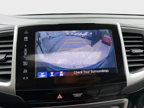Used 2017 Honda Pilot Touring image 13