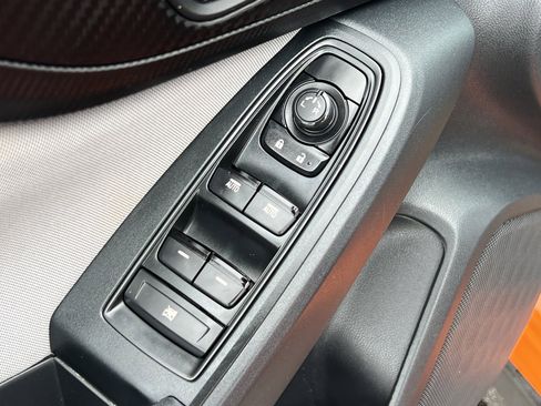 Used 2018 Subaru Crosstrek 2.0i Premium w/ Eyesight System image 12