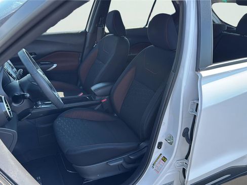 Used 2023 Nissan Kicks SR FWD image 11