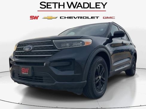 Used 2021 Ford Explorer XLT image 7