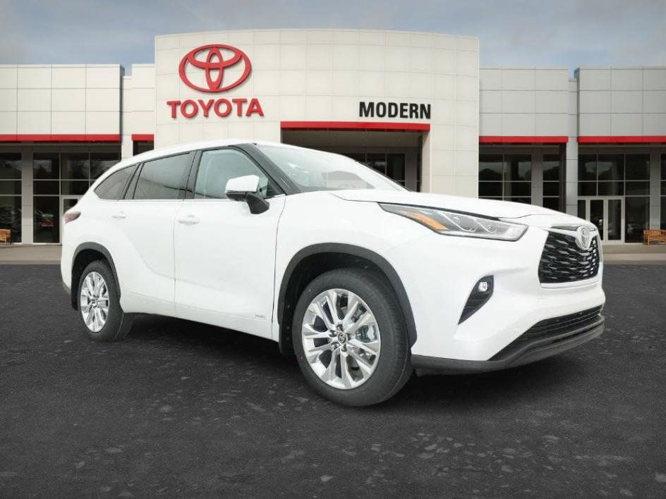 New 2026 Toyota Highlander Limited AWD/4WD image 3