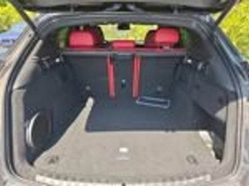 Used 2022 Alfa Romeo Stelvio Veloce image 17