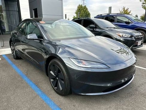 Used 2024 Tesla Model 3 Standard Range RWD image 2