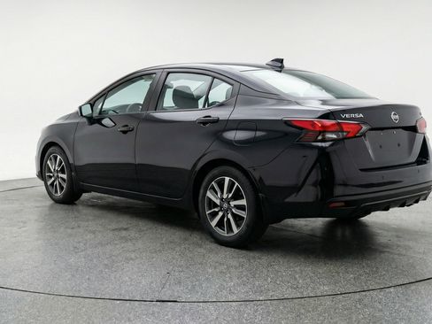 Used 2025 Nissan Versa SV image 6