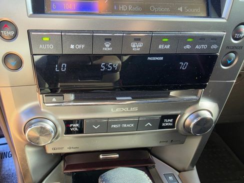 Used 2017 Lexus GX 460 Premium w/ Premium Package AWD/4WD image 29