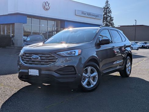 Used 2021 Ford Edge SE image 1