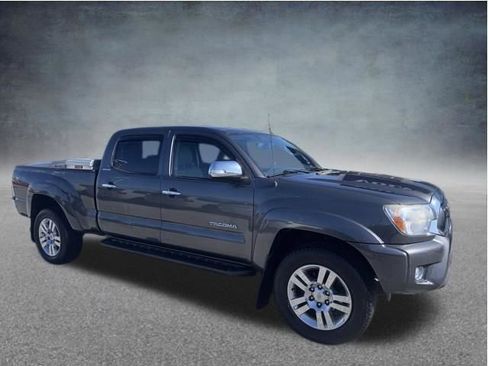 Used 2015 Toyota Tacoma 4x4 Double Cab w/ Limited Package image 1