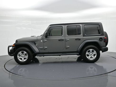 Used 2018 Jeep Wrangler Unlimited Sport S AWD/4WD image 9