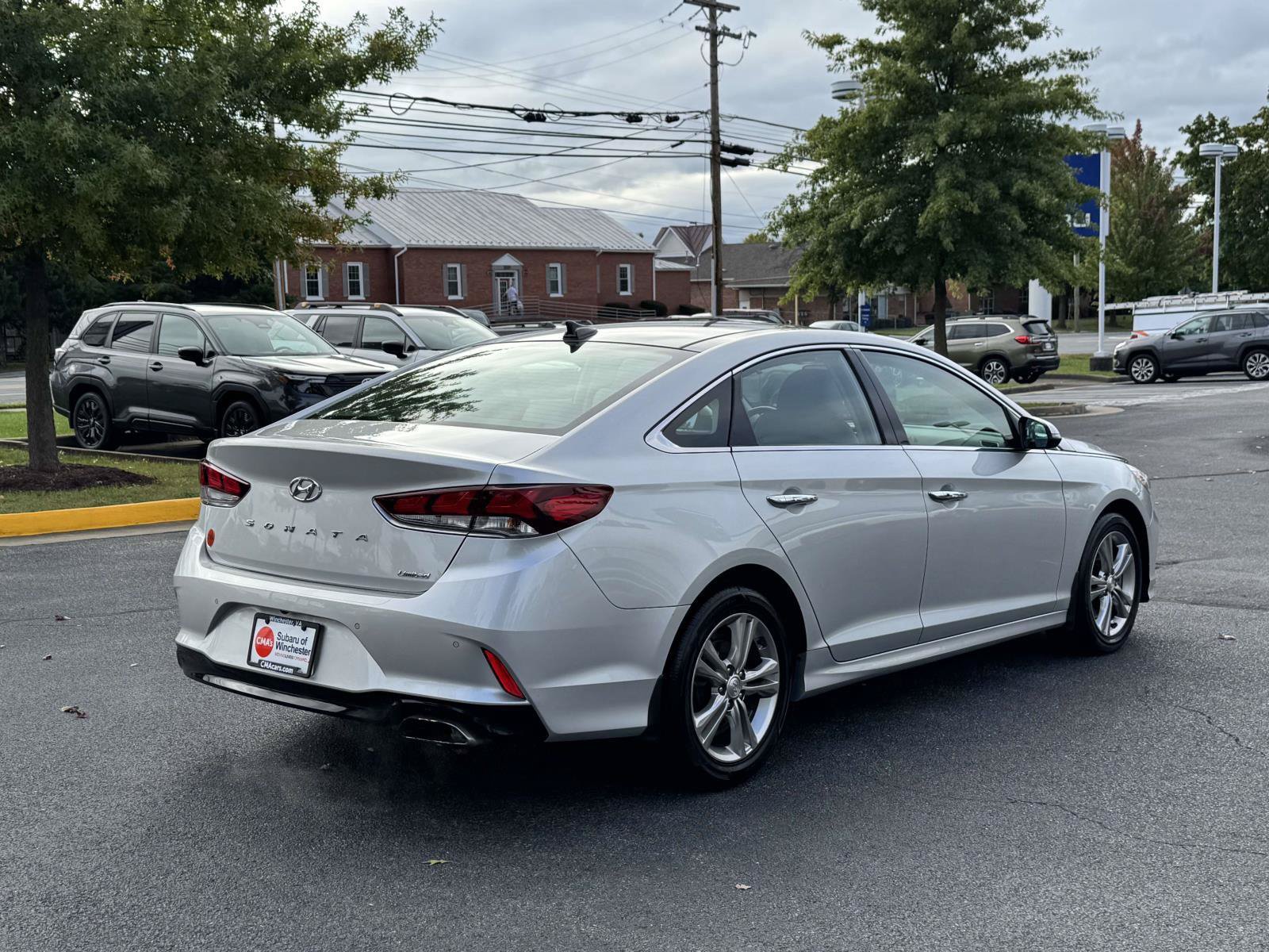 Used 2019 Hyundai Sonata Limited w/ Ultimate Package 04 FWD image 4