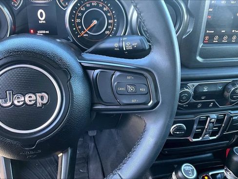 Used 2023 Jeep Gladiator Sport AWD/4WD image 20