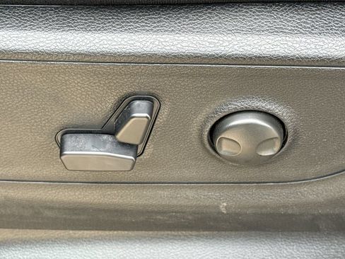 New 2026 RAM 1500 4x4 Crew Cab image 21
