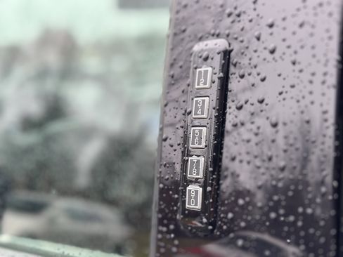 Used 2019 Ford F150 XLT w/ Equipment Group 302A Luxury image 6