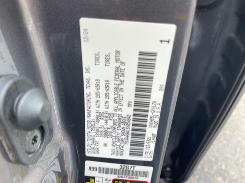 Used 2025 Toyota Sequoia TRD Pro AWD/4WD image 11