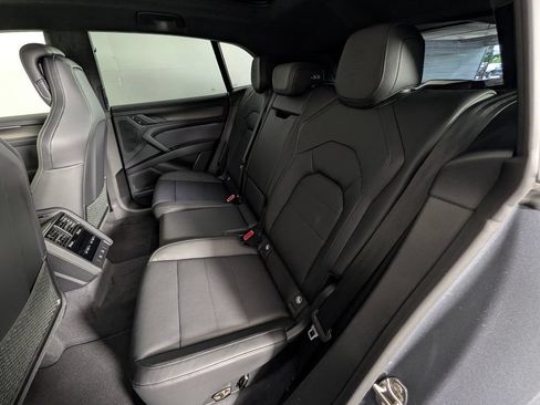 New 2026 Porsche Cayenne Turbo AWD/4WD image 25