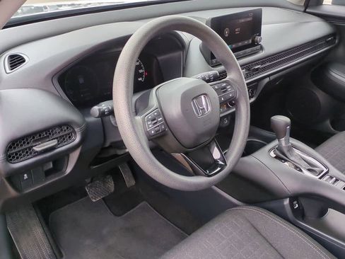 Used 2023 Honda HR-V LX image 2