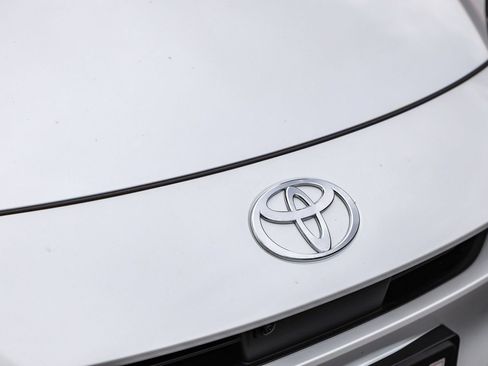 Used 2024 Toyota Prius Prime Premium w/ Advanced Technology Package FWD image 6