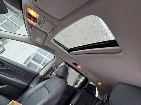 Used 2025 Honda Odyssey EX-L image 11