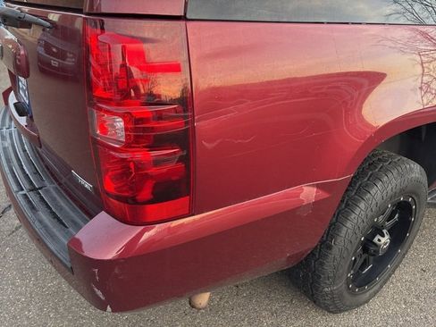 Used 2008 Chevrolet Suburban LT w/ LT Preferred Equipment Group image 12