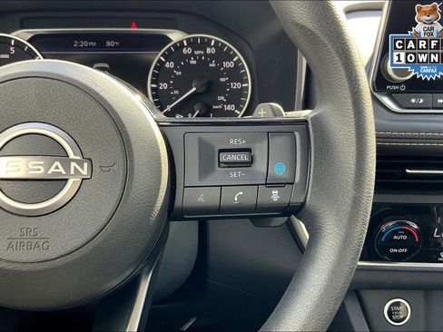 Used 2023 Nissan Rogue SV image 18