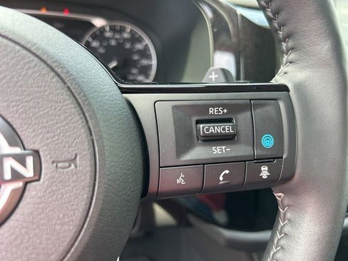 Used 2025 Nissan Pathfinder SL AWD/4WD image 20